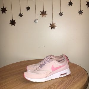 Nike Air Max Thea 🌸